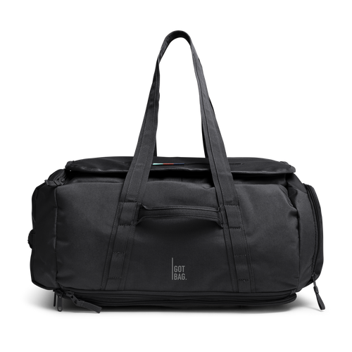 DUFFLE PACK Tasche in black (Schwarz) als Studioaufnahme in Frontansicht.