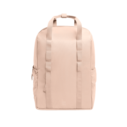 DAYPACK LOOP Rucksack in pearl (helles Puder-Rosa) als Studioaufnahme in Frontansicht.