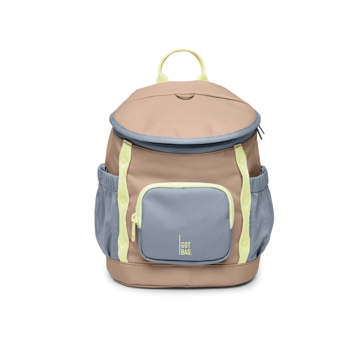 KIDS ADVENTURE DAYPACK Rucksack in sandbar (warmes Beige mit rötlichem Unterton) als Studioaufnahme in Frontansicht.